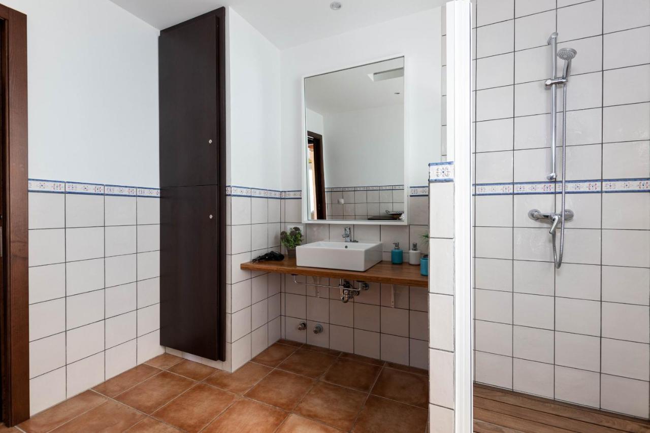Yourhouse Romani Villa Muro Bagian luar foto
